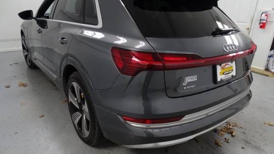 2019 Audi e-tron WA1VAAGE6KB005862