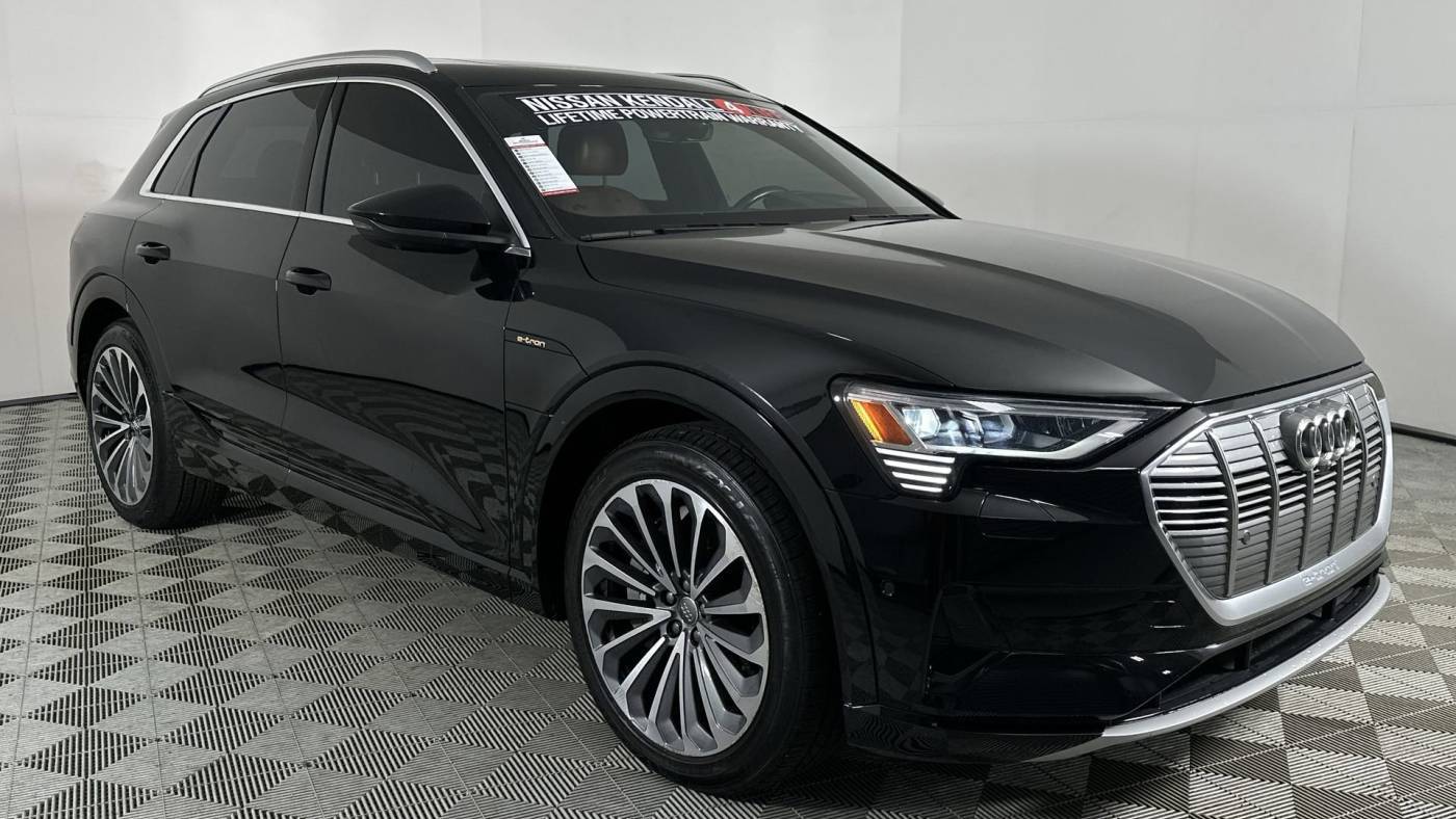 2019 Audi e-tron WA1VAAGE7KB024968