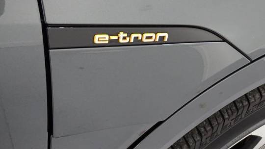 2019 Audi e-tron WA1VAAGE6KB005862