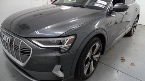 2019 Audi e-tron WA1VAAGE6KB005862