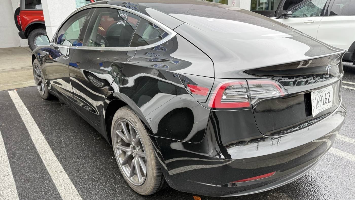 2018 Tesla Model 3 5YJ3E1EA0JF043293