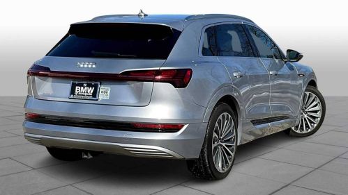 2019 Audi e-tron WA1VABGE5KB012016