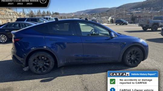 2021 Tesla Model Y 5YJYGDEE0MF084354