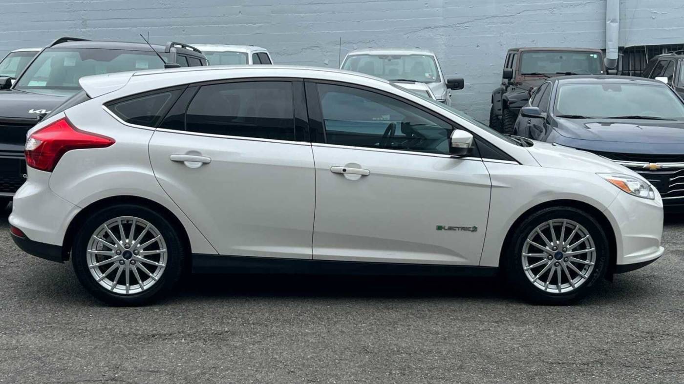 2013 Ford Focus 1FADP3R46DL165324