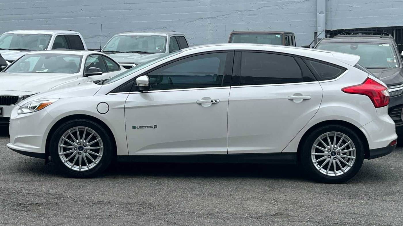 2013 Ford Focus 1FADP3R46DL165324