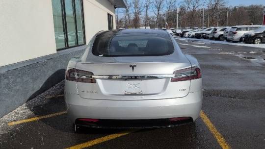 2018 Tesla Model S 5YJSA1E26JF243739