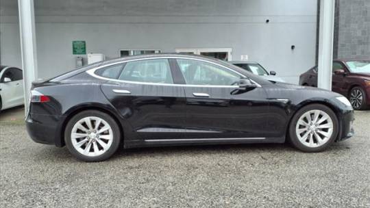 2016 Tesla Model S 5YJSA1E24GF142918