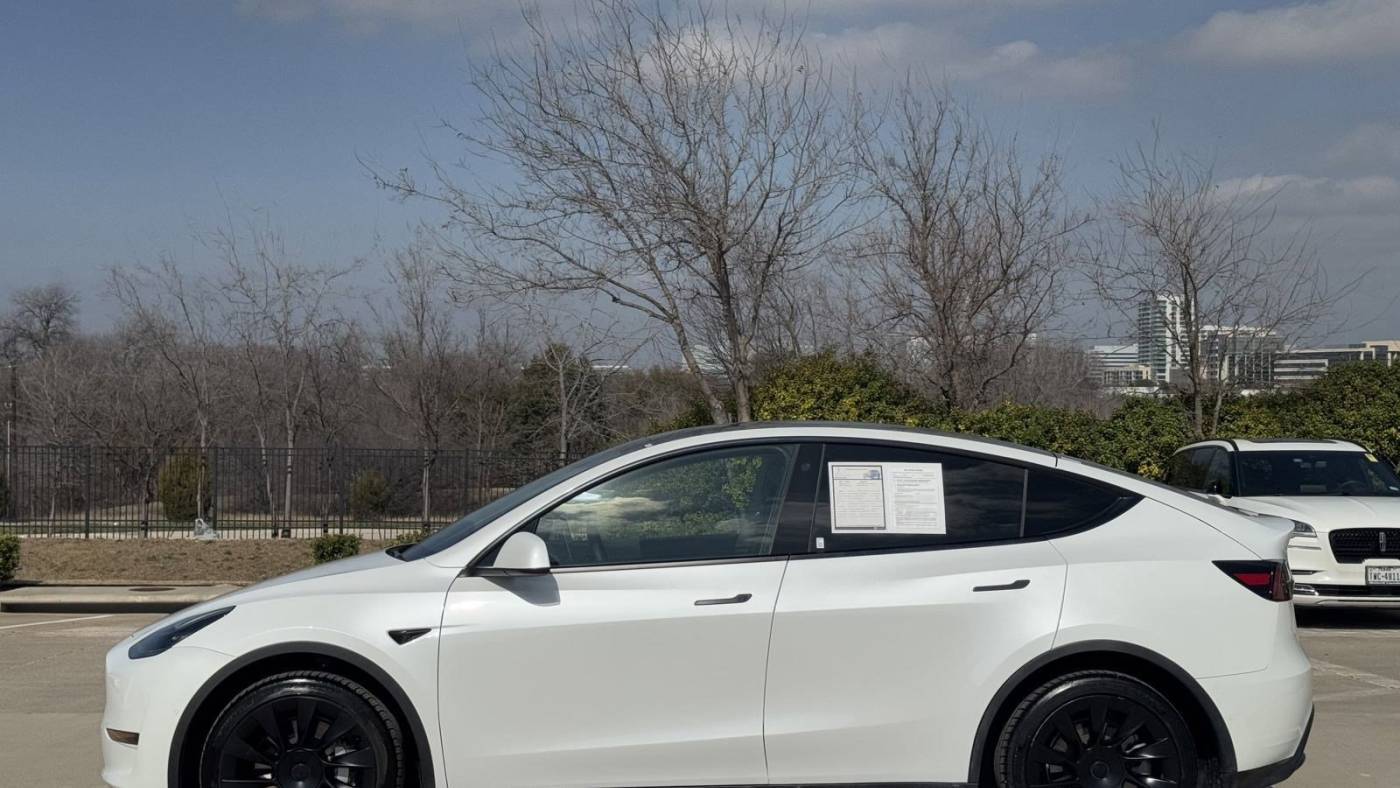 2021 Tesla Model Y 5YJYGDEE0MF159120