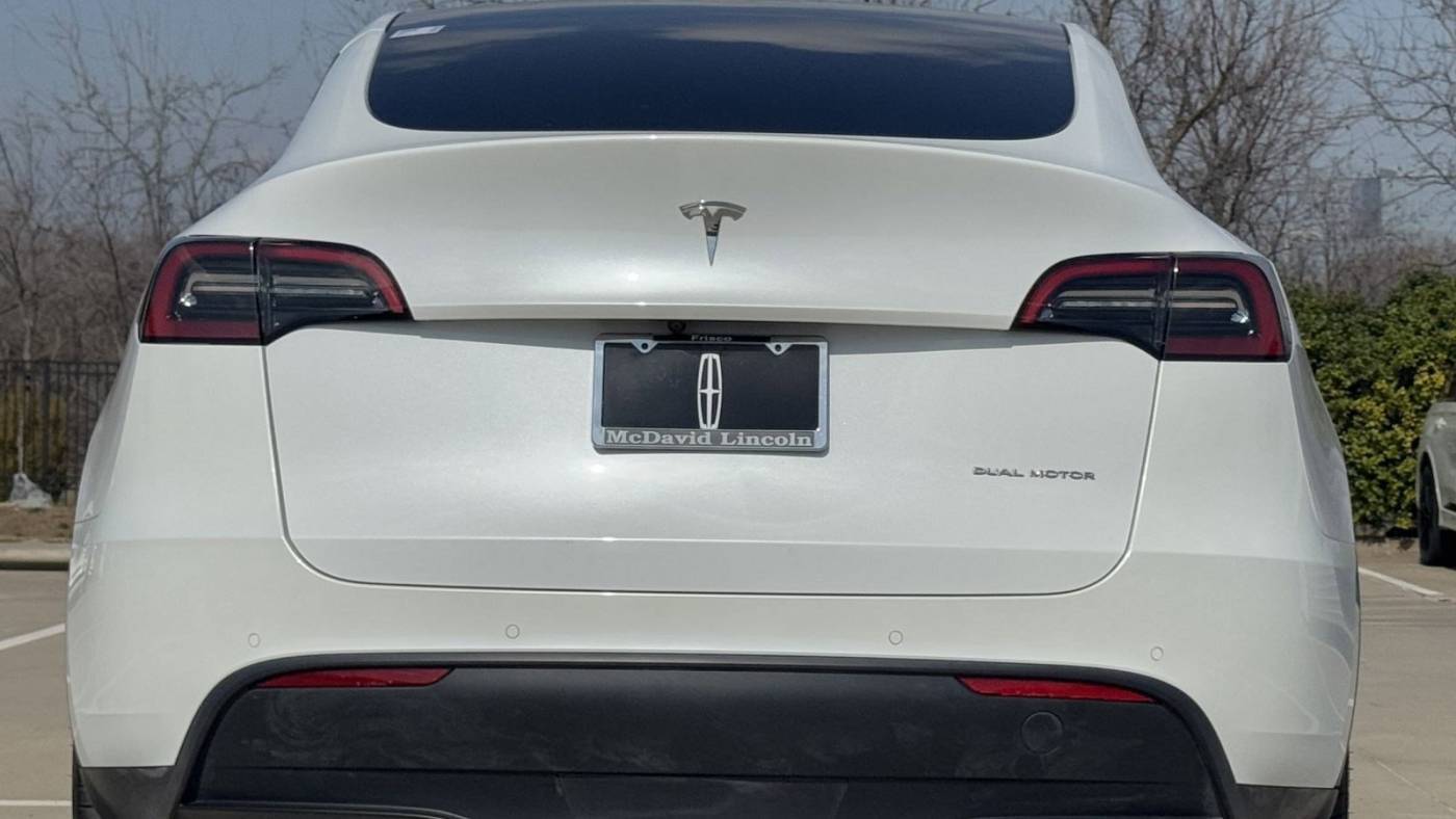 2021 Tesla Model Y 5YJYGDEE0MF159120