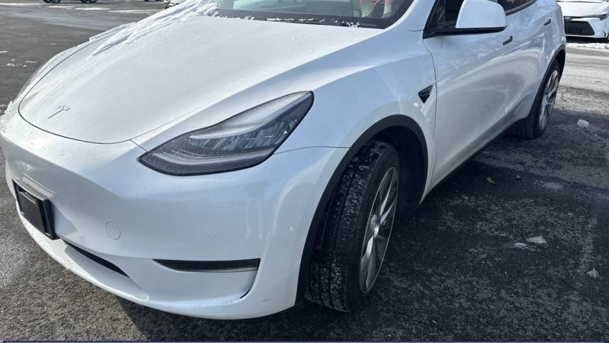 2020 Tesla Model Y 5YJYGDEE5LF026710