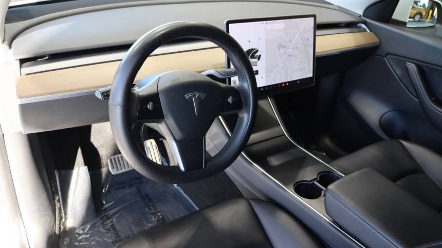 2021 Tesla Model Y 5YJYGDEE6MF076954