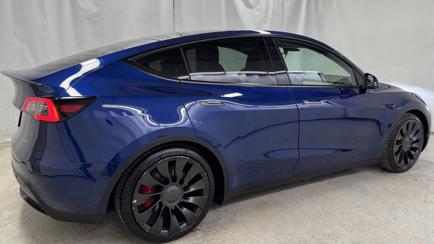 2020 Tesla Model Y 5YJYGDEF7LF001381