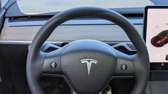 2021 Tesla Model Y 5YJYGDEE8MF239359