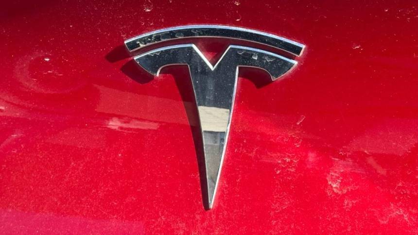 2020 Tesla Model Y 5YJYGDEE7LF019631