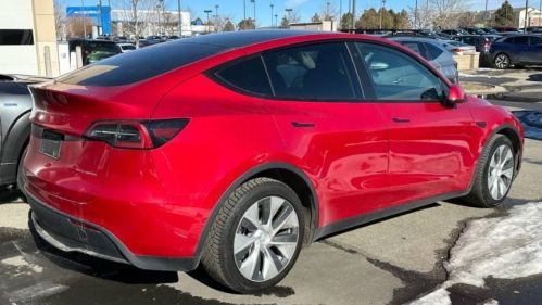 2020 Tesla Model Y 5YJYGDEE7LF019631