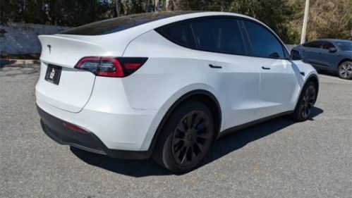 2021 Tesla Model Y 5YJYGDEE8MF239359