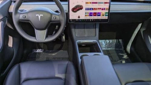 2021 Tesla Model Y 5YJYGDEE8MF239359