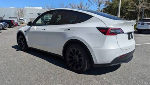 2021 Tesla Model Y 5YJYGDEE8MF239359