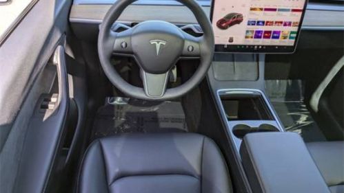 2021 Tesla Model Y 5YJYGDEE8MF239359