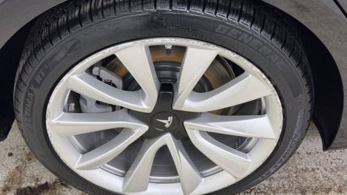 2018 Tesla Model 3 5YJ3E1EB9JF110059