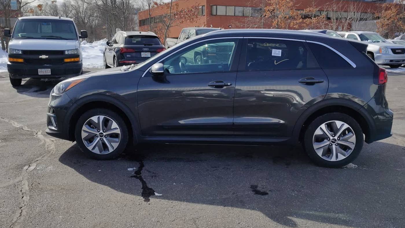 2022 Kia NIRO EV KNDCC3LG2N5135800