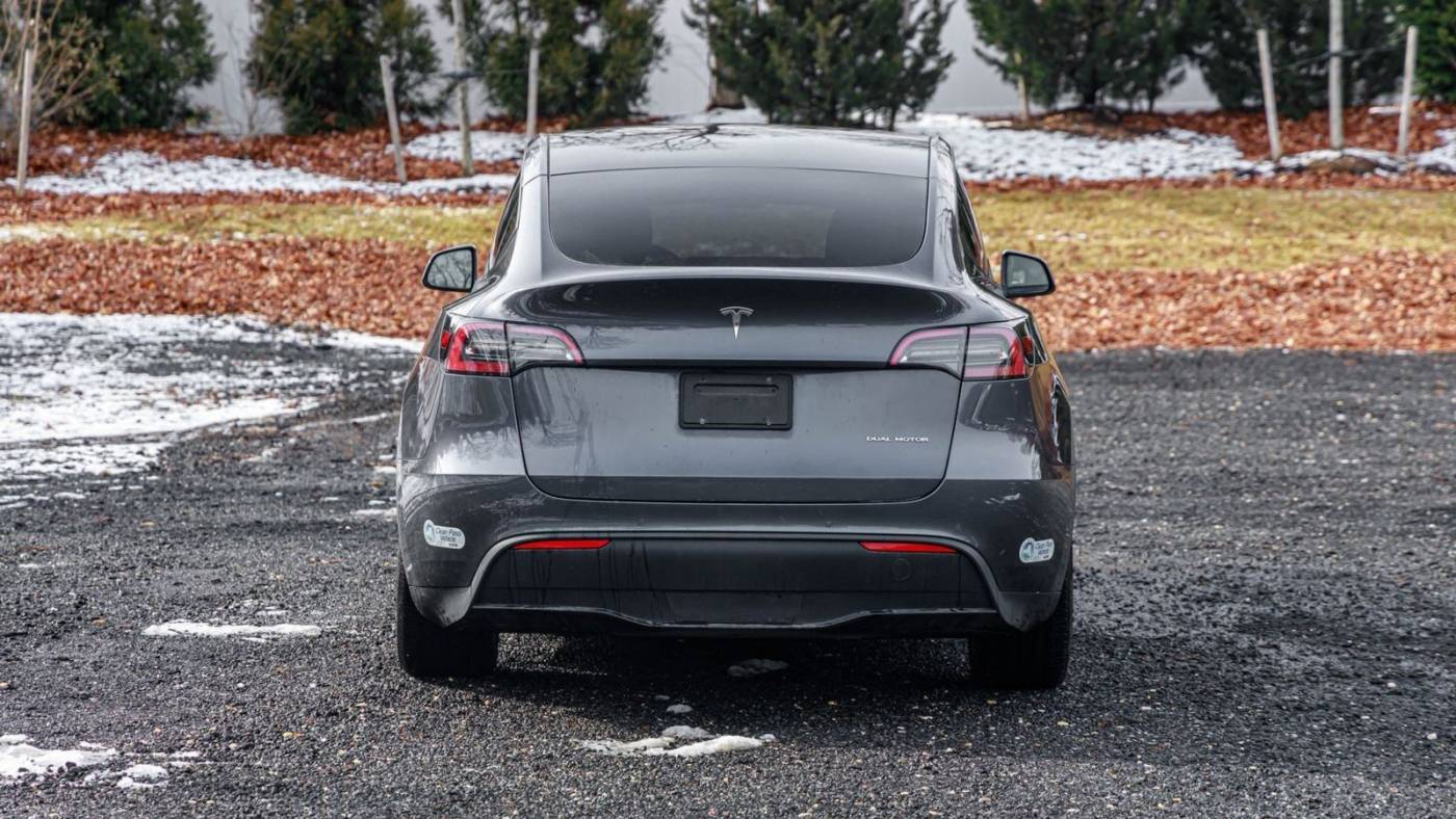 2021 Tesla Model Y 5YJYGAEE8MF191263