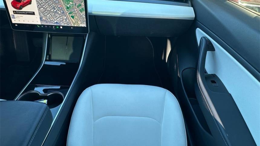 2018 Tesla Model 3 5YJ3E1EB2JF096327