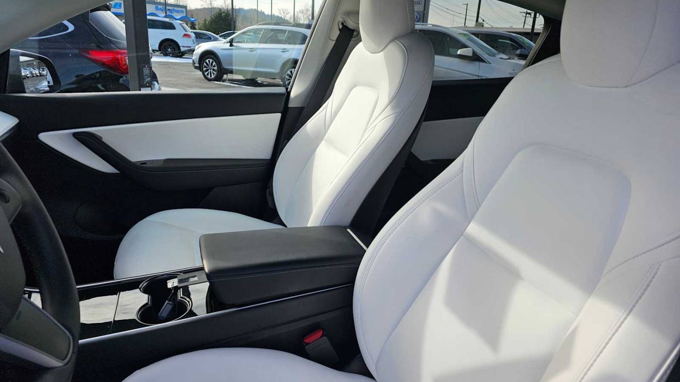 2020 Tesla Model Y 5YJYGDEE4LF018162