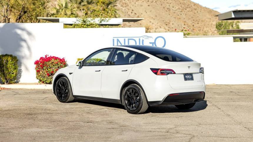 2021 Tesla Model Y 5YJYGDEE1MF090647