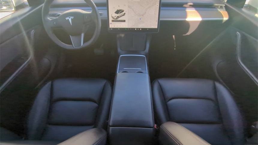 2021 Tesla Model Y 5YJYGDEE7MF196178