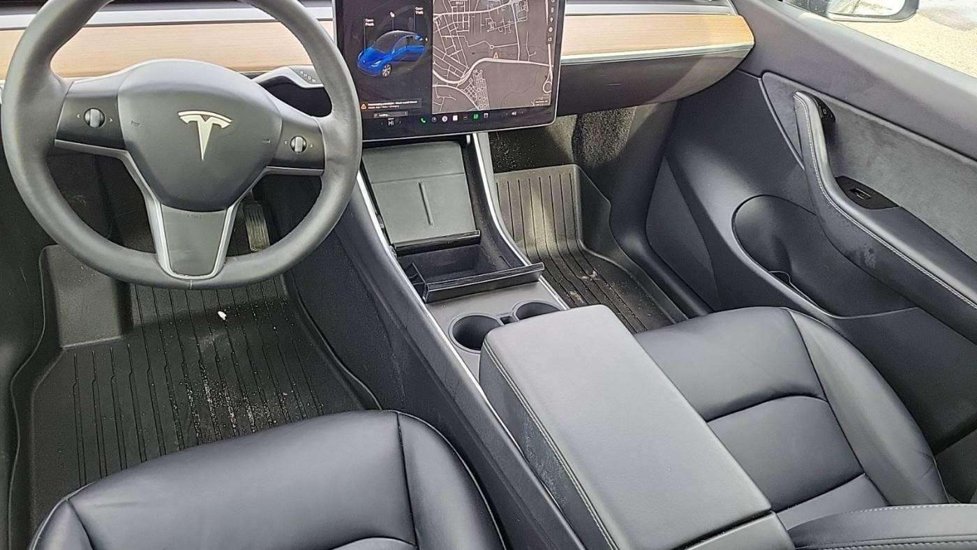 2021 Tesla Model Y 5YJYGDEE0MF119183