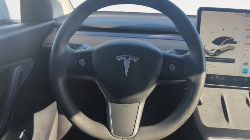 2021 Tesla Model Y 5YJYGDEE7MF196178