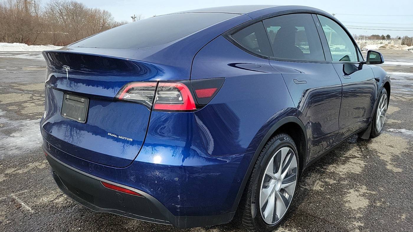 2021 Tesla Model Y 5YJYGDEE0MF119183