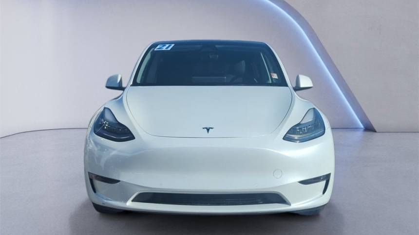 2021 Tesla Model Y 5YJYGDEE7MF196178