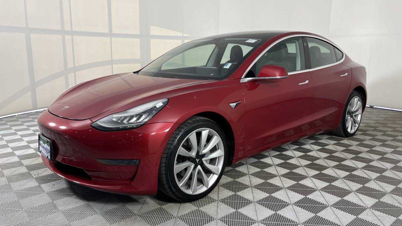 2018 Tesla Model 3 5YJ3E1EB5JF091476