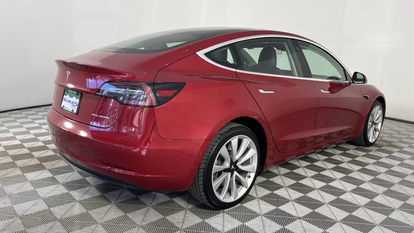 2018 Tesla Model 3 5YJ3E1EB5JF091476