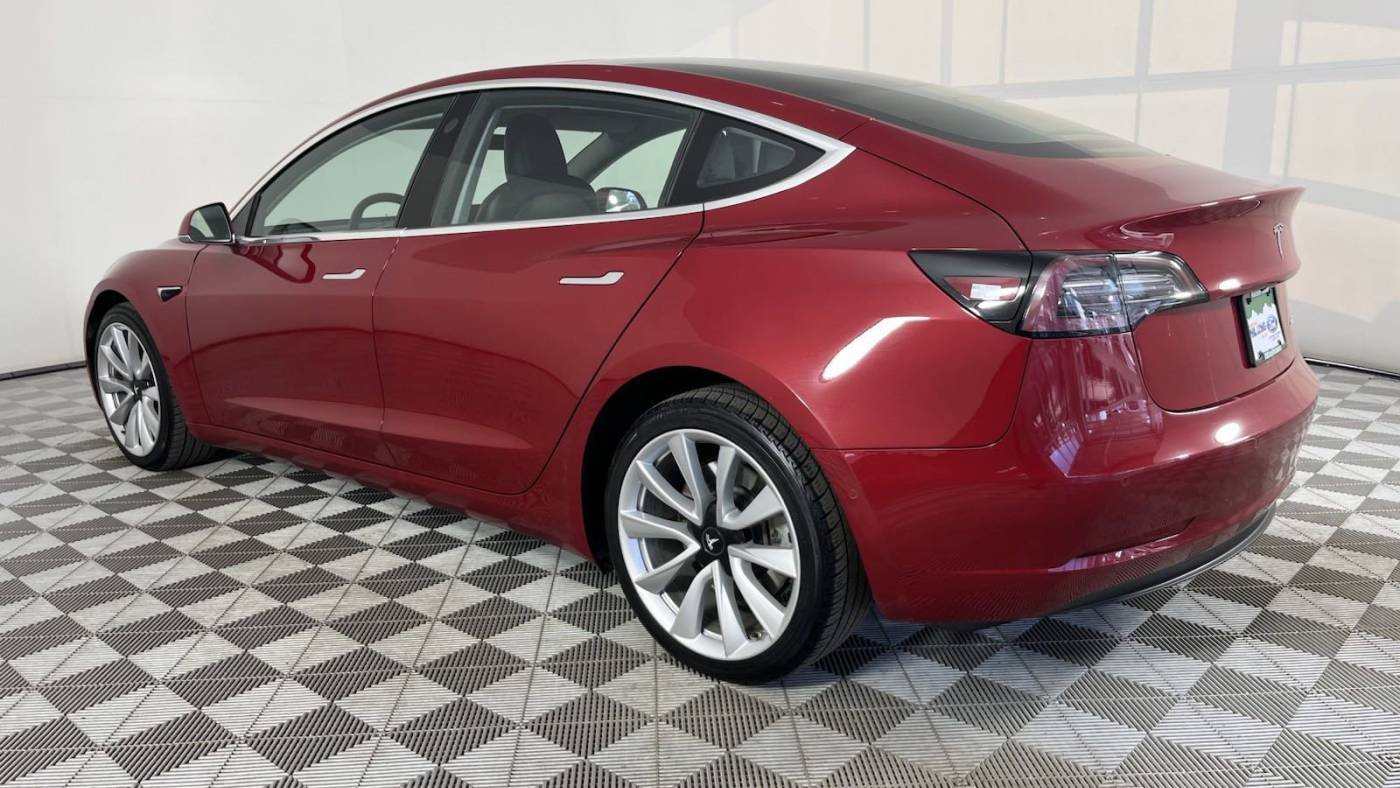 2018 Tesla Model 3 5YJ3E1EB5JF091476