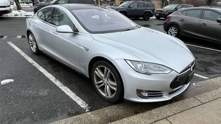 2013 Tesla Model S 5YJSA1CP7DFP18317