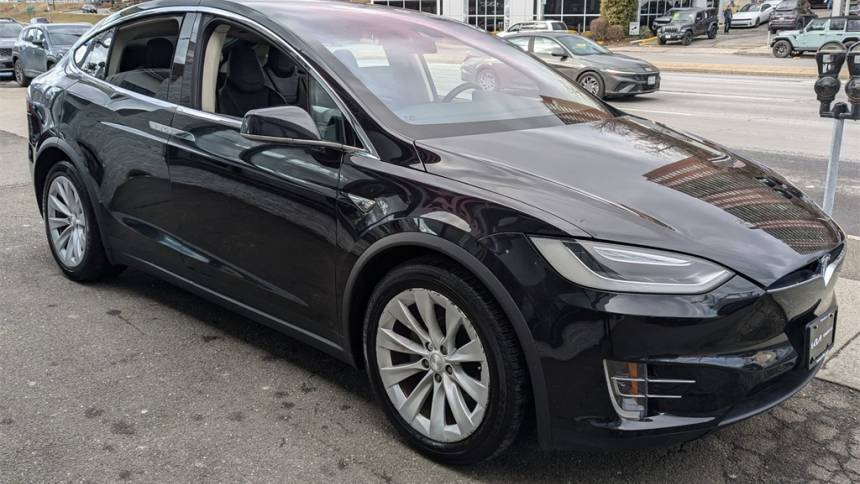 2016 Tesla Model X 5YJXCBE25GF008845