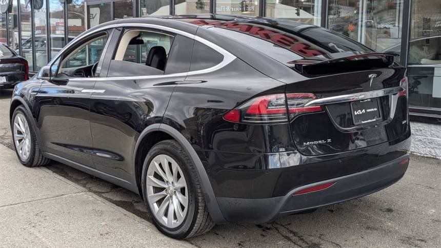 2016 Tesla Model X 5YJXCBE25GF008845