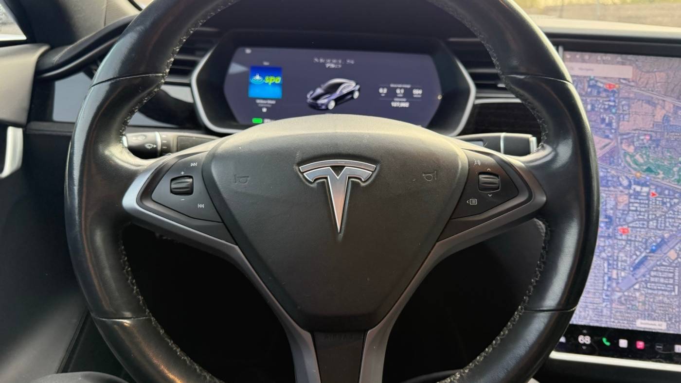 2018 Tesla Model S 5YJSA1E22JF300115