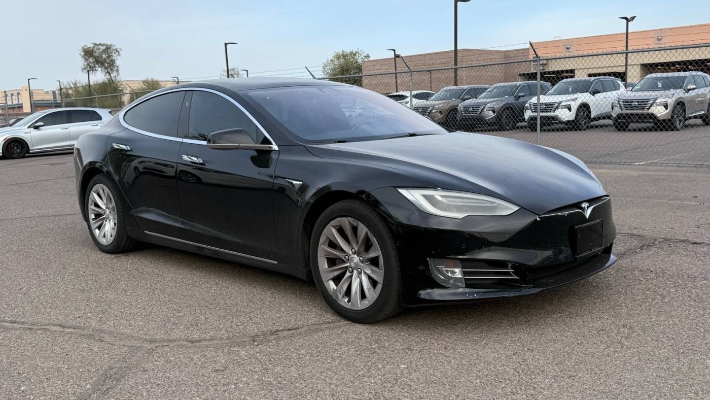 2018 Tesla Model S 5YJSA1E22JF300115