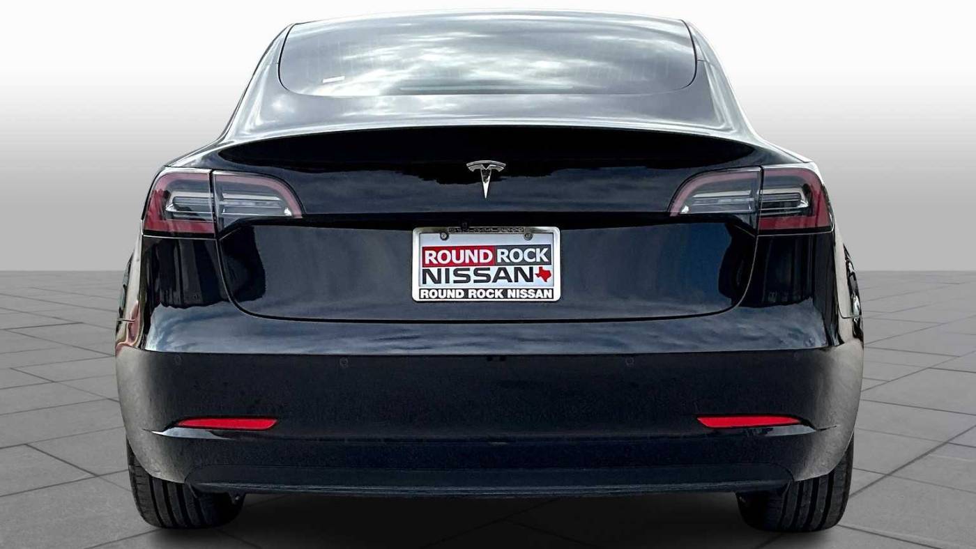 2018 Tesla Model 3 5YJ3E1EA1JF070227