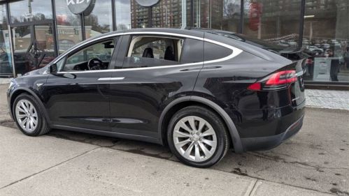 2016 Tesla Model X 5YJXCBE25GF008845