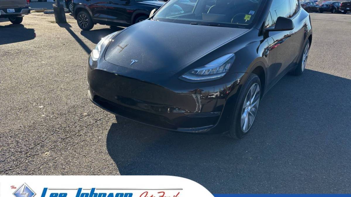 2020 Tesla Model Y 5YJYGDEE4LF033065