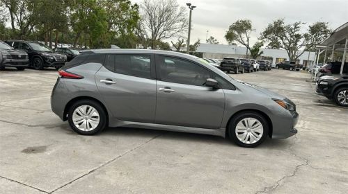 2024 Nissan LEAF 1N4AZ1BV2RC554327