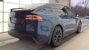 2022 Tesla Model X 7SAXCBE54NF333576