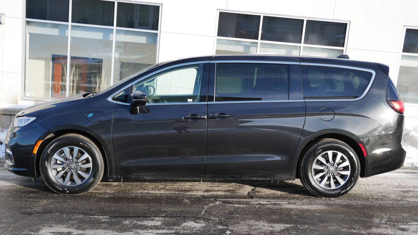 2022 Chrysler Pacifica 2C4RC1L7XNR143693