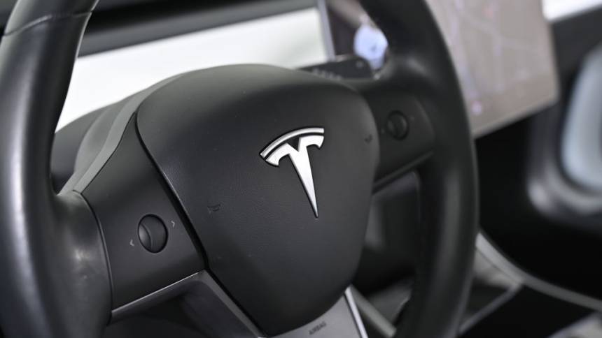 2019 Tesla Model 3 5YJ3E1EB1KF421549