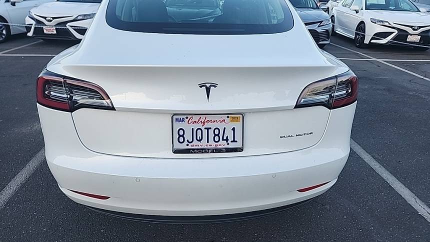 2019 Tesla Model 3 5YJ3E1EB3KF199709